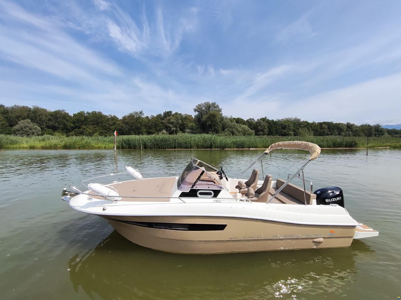 Atlantic Marine 690 Sun Cruiser