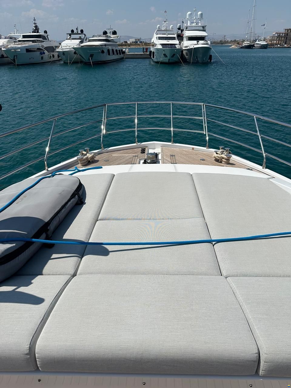 Azimut Flybridge 72