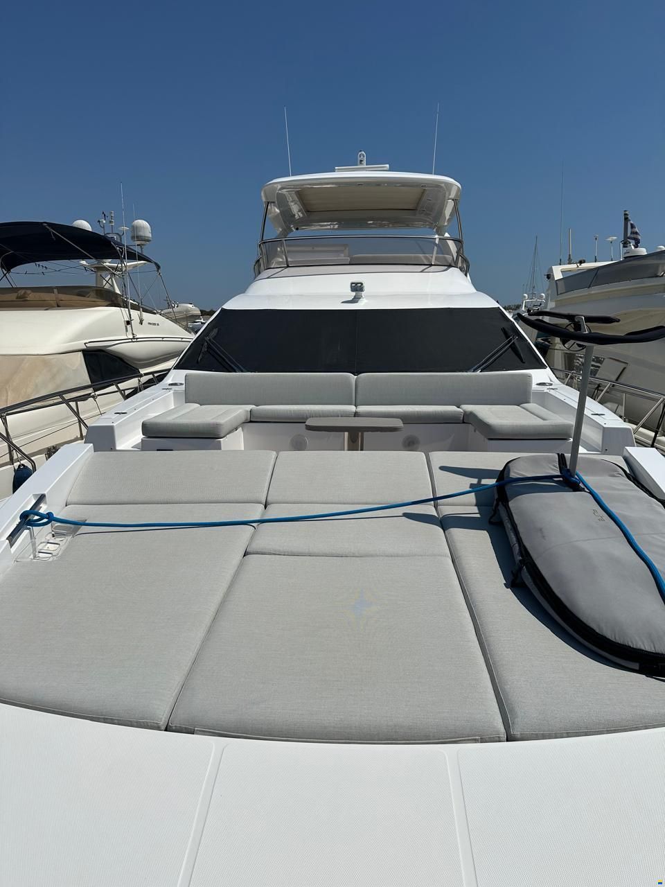 Azimut Flybridge 72