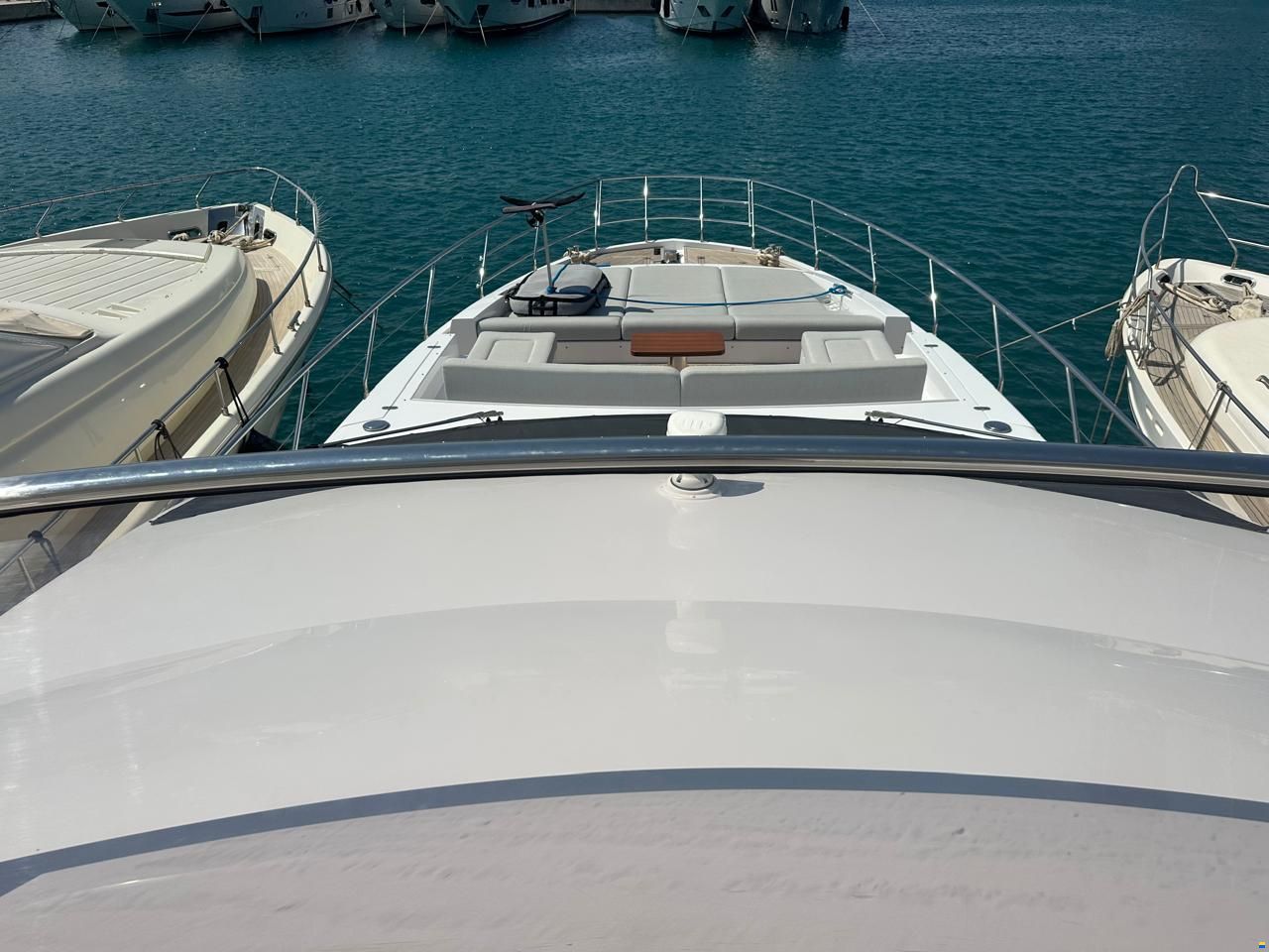 Azimut Flybridge 72