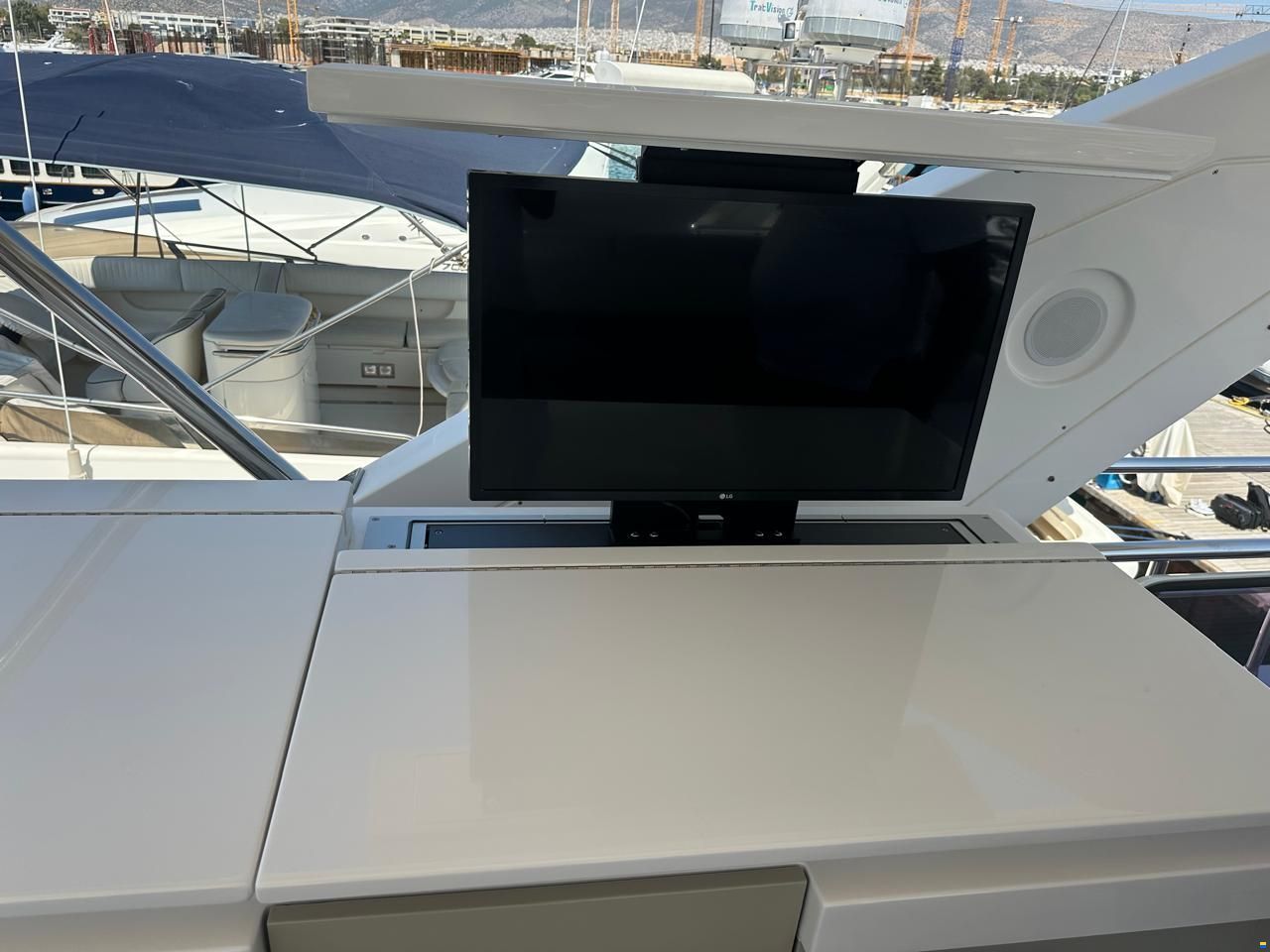 Azimut Flybridge 72