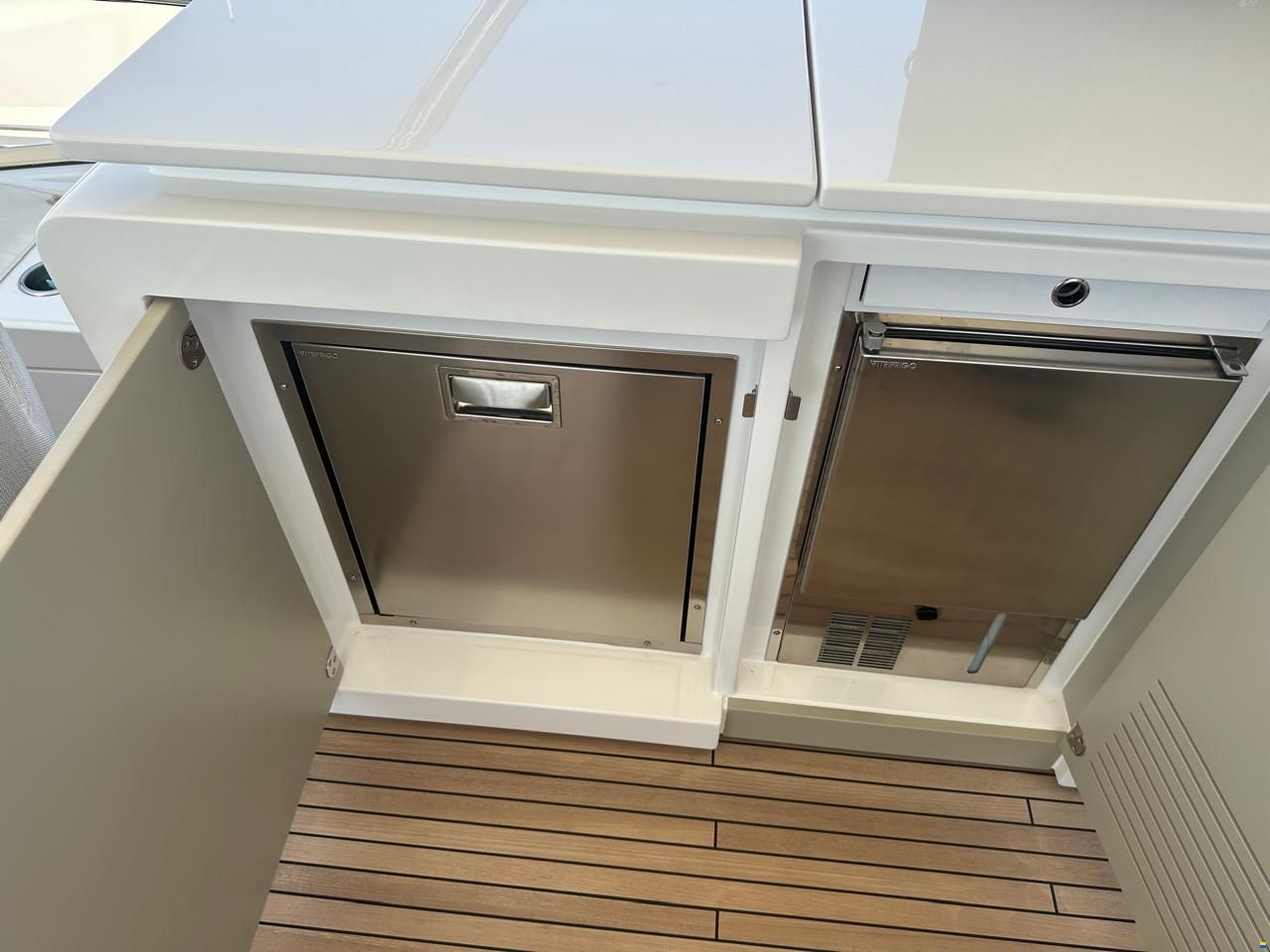 Azimut Flybridge 72