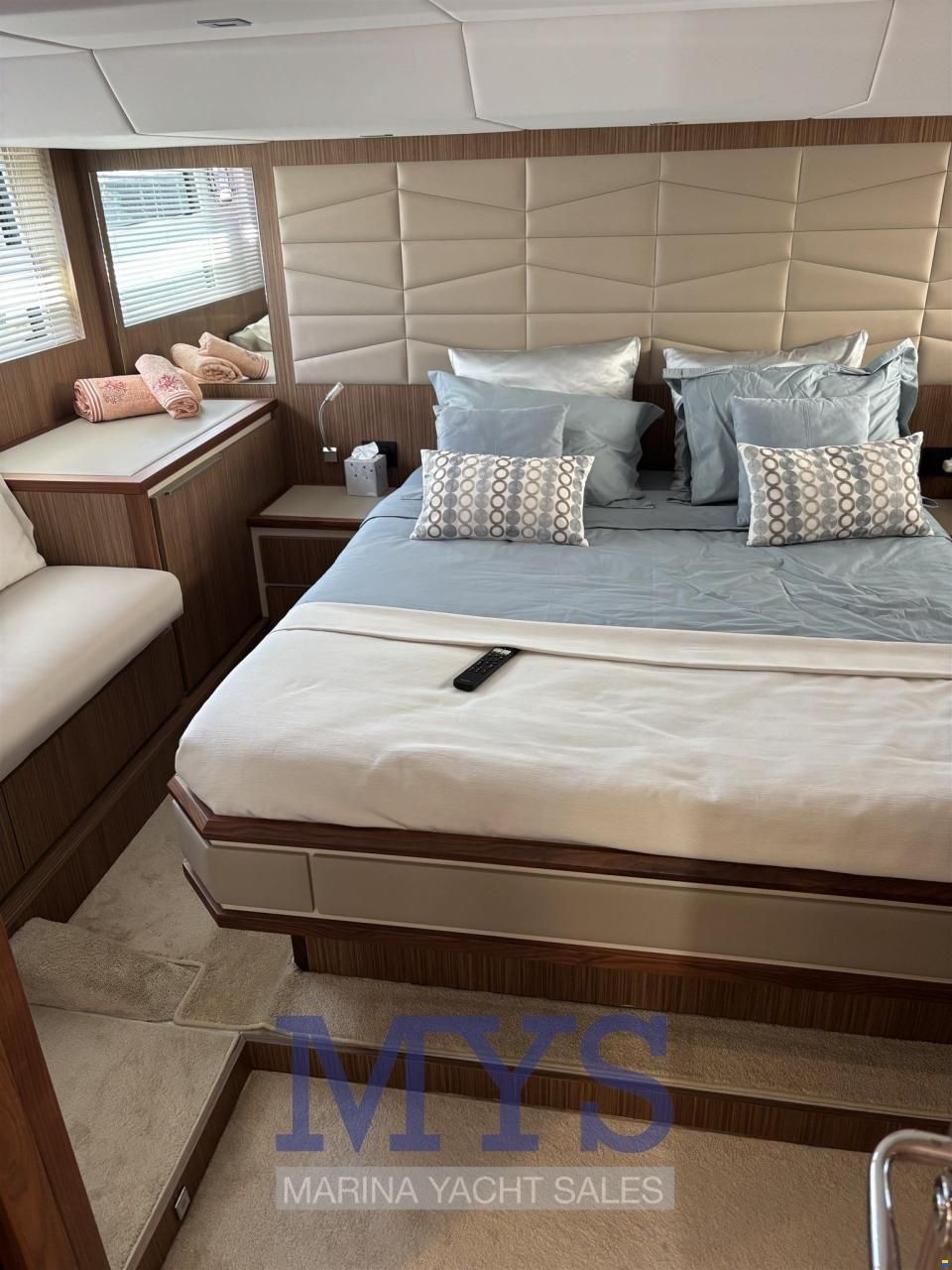 Cayman 520 FLY