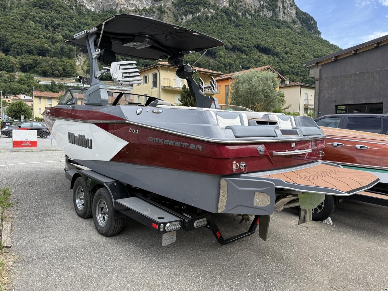 Malibu 23 LSV