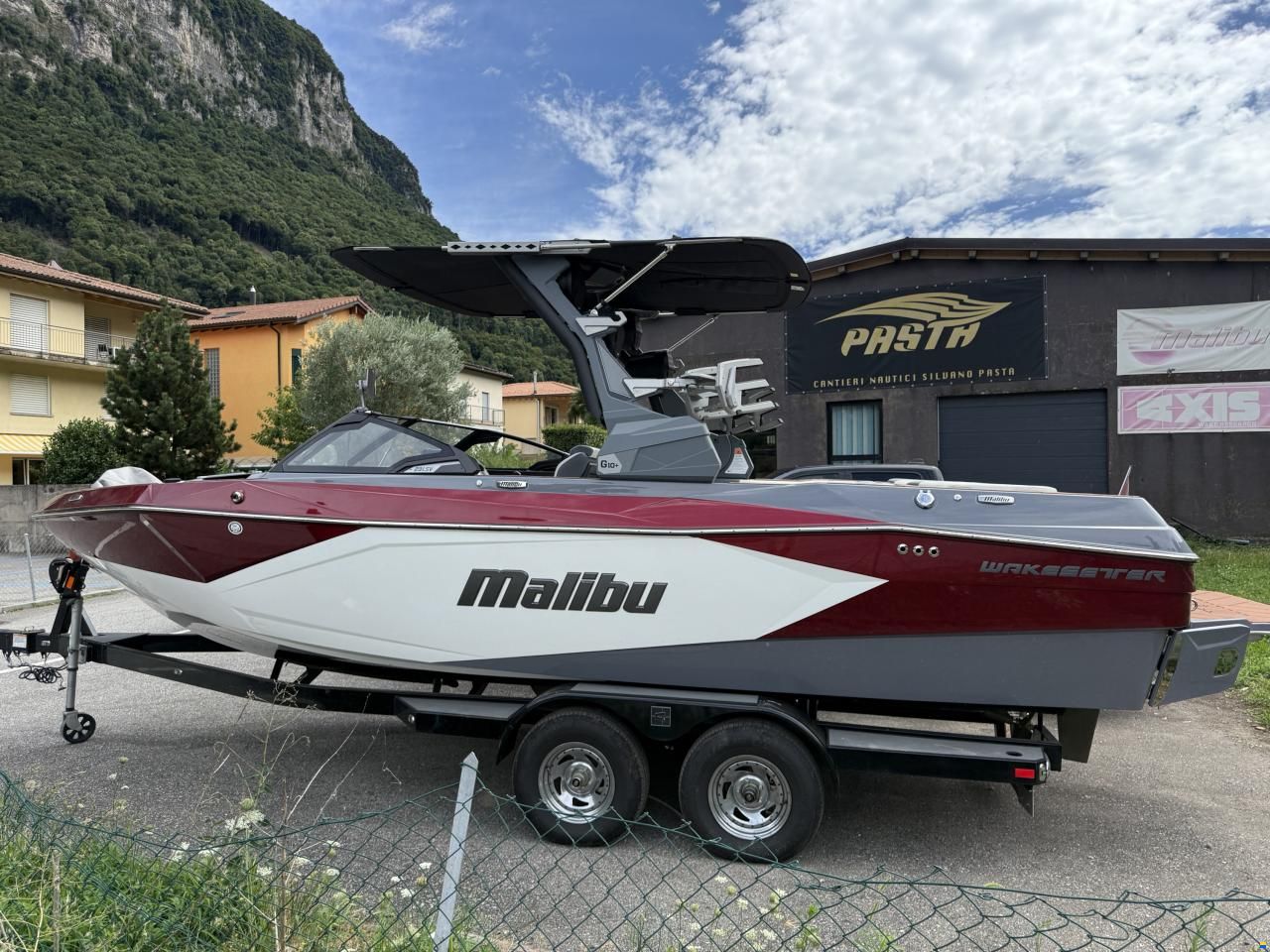 Malibu 23 LSV
