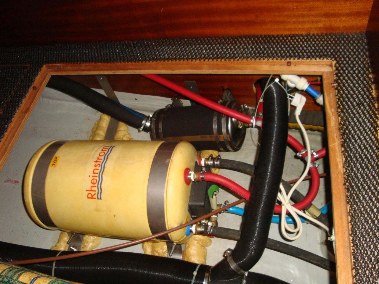 Bavaria 37