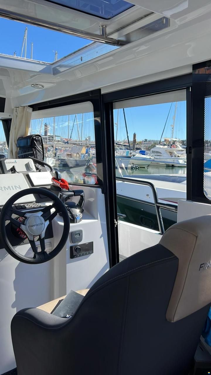 Finnmaster Pilot 8