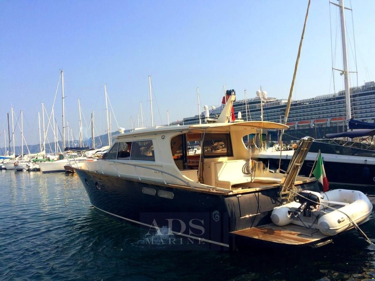 Solare 43 Lobster