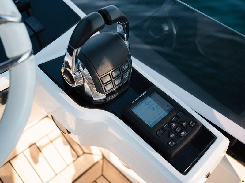Sunseeker Manhattan 52