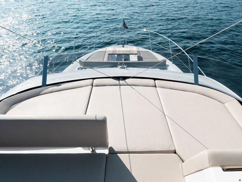 Sunseeker Manhattan 52