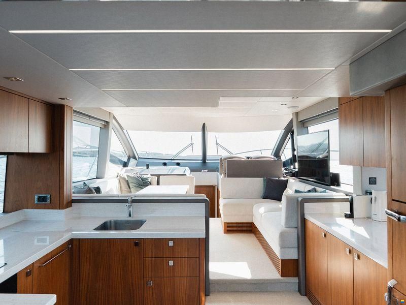 Sunseeker Manhattan 52