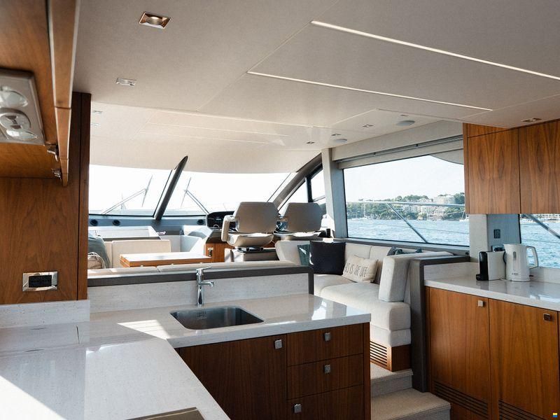 Sunseeker Manhattan 52