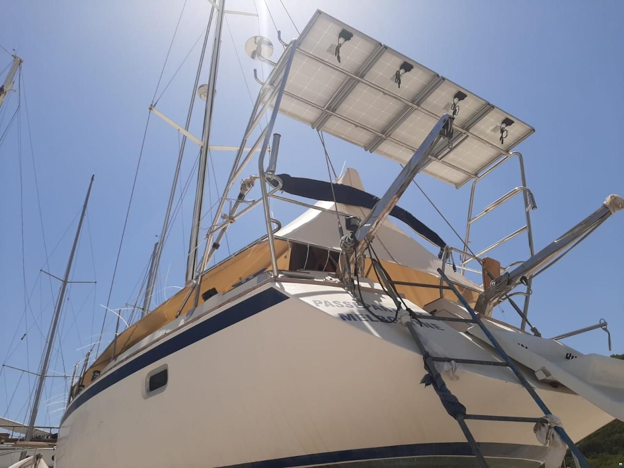 Wauquiez 43 Pilot Saloon