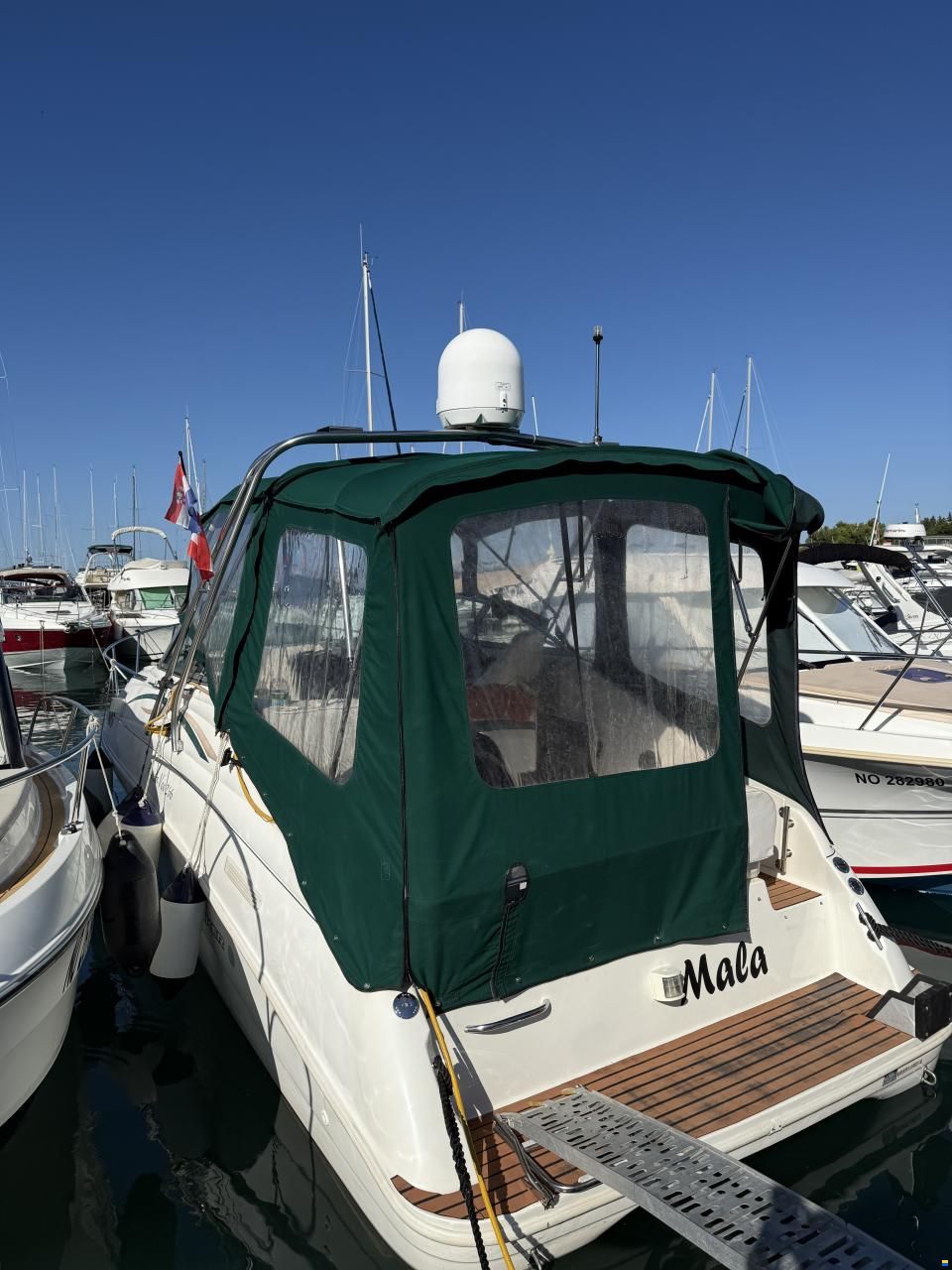 Rinker Fiesta Fee 266