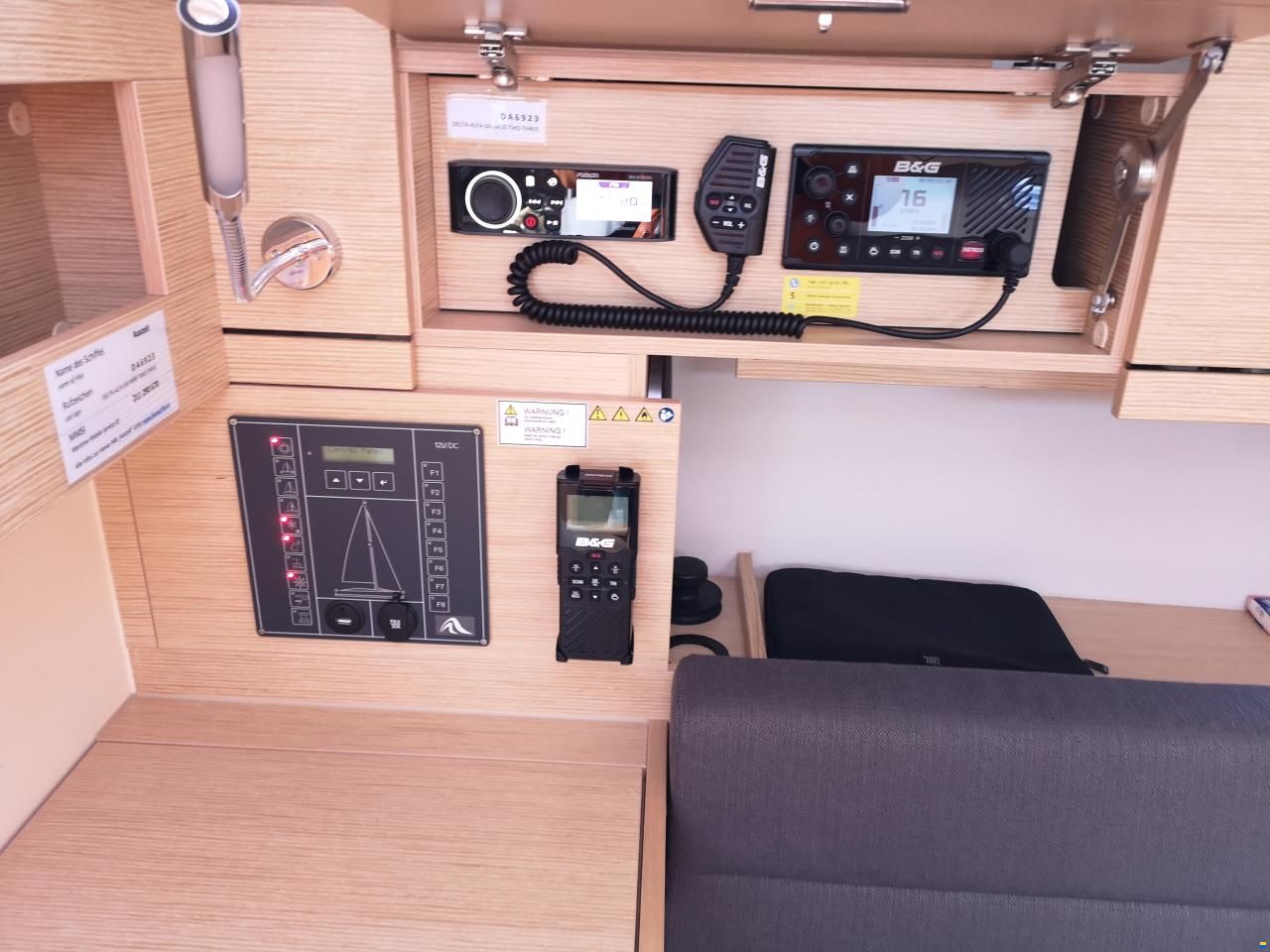 Hanse 348