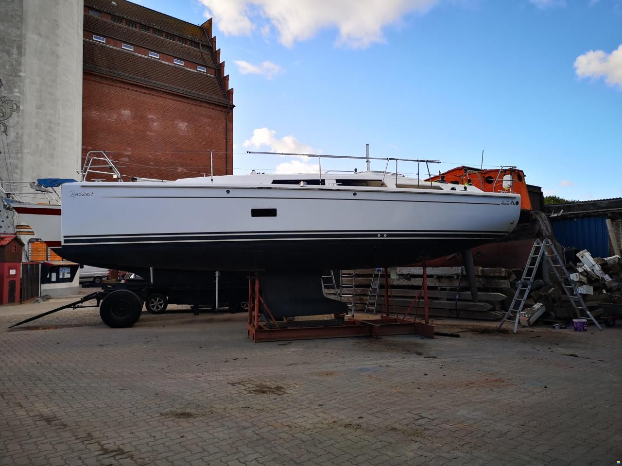 Hanse 348