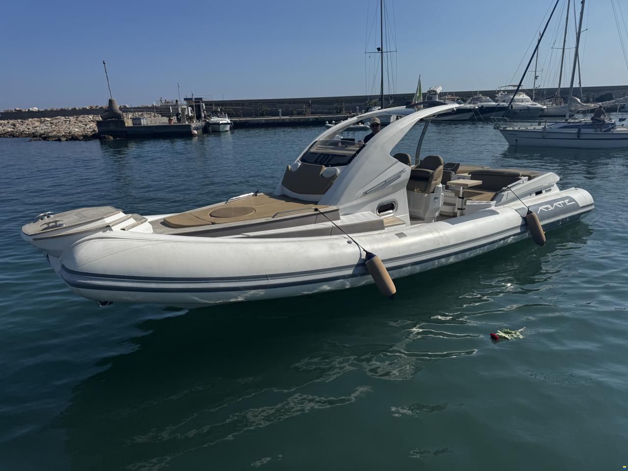 Abate 35 cabin