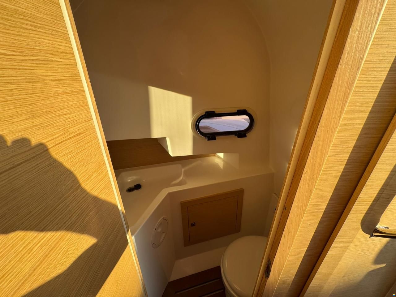 Abate 35 cabin