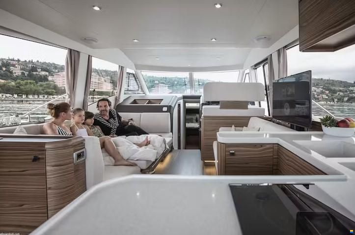 Greenline 48 Coupe