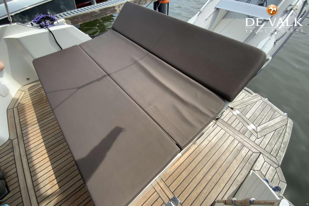 Galeon 300 Fly
