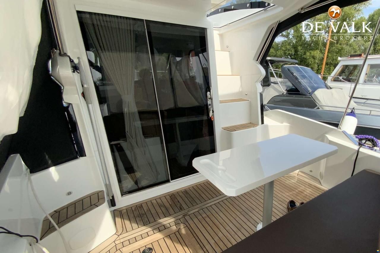 Galeon 300 Fly