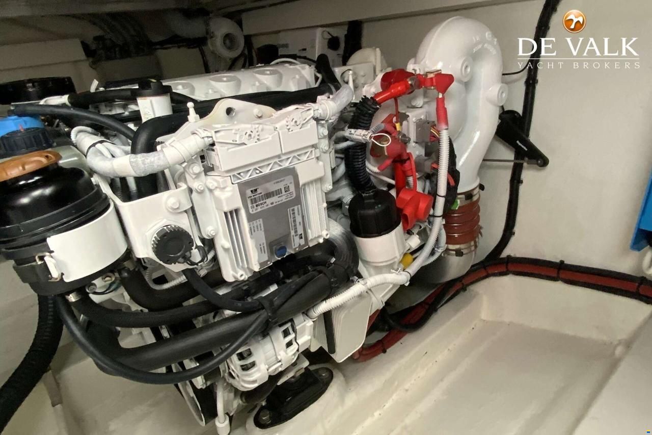 Galeon 300 Fly