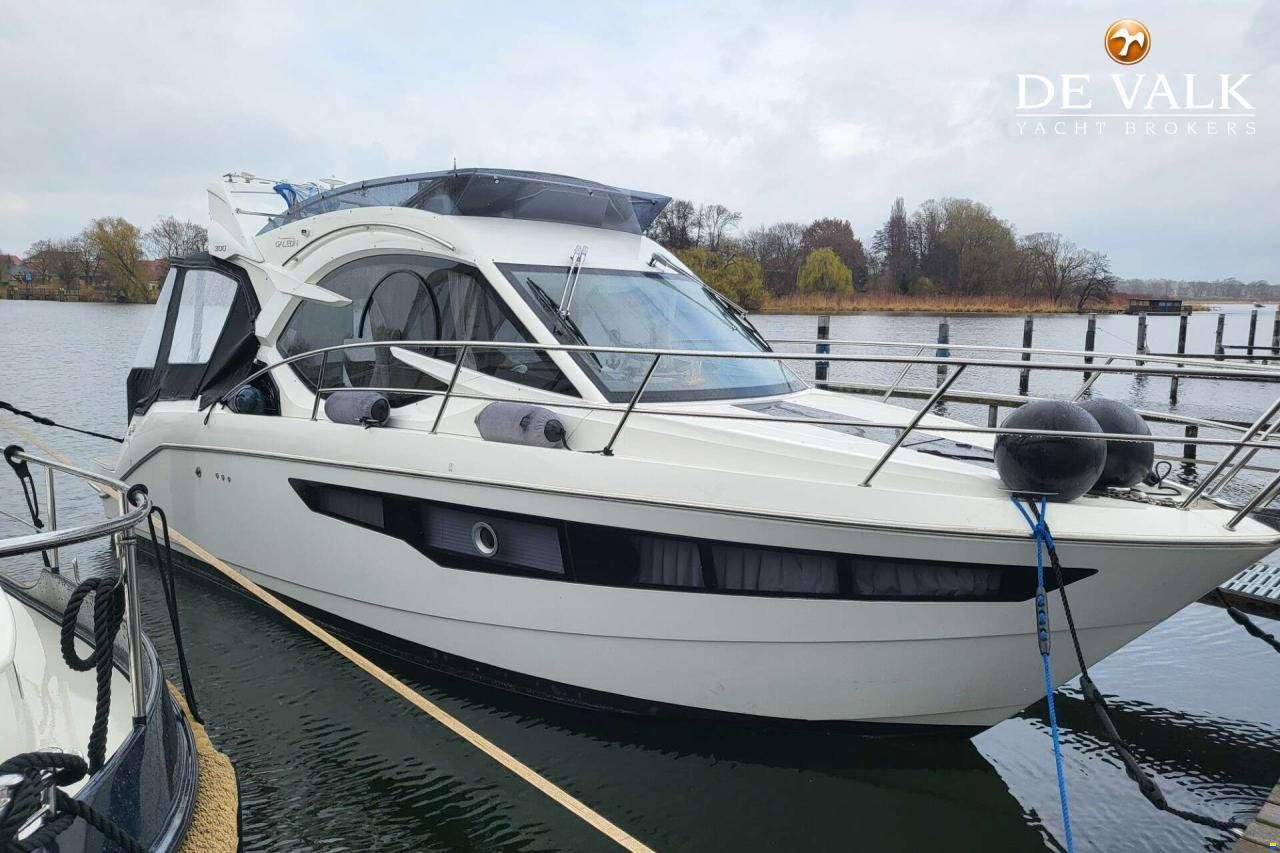Galeon 300 Fly
