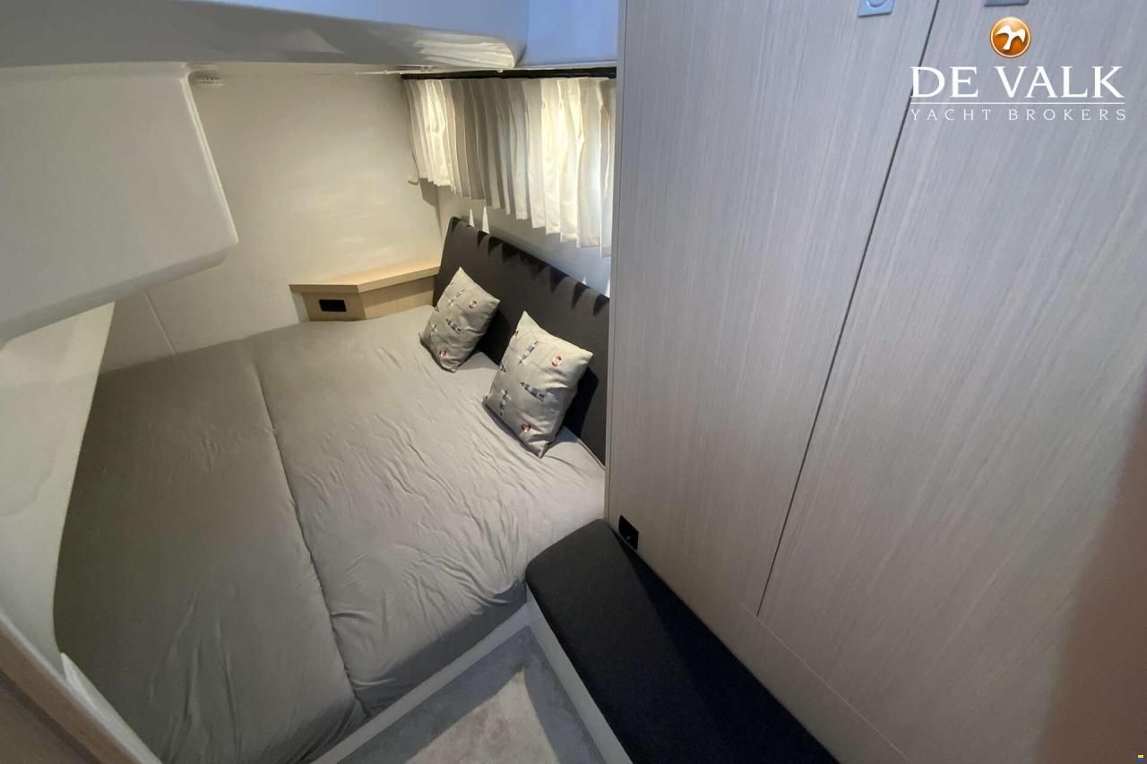 Galeon 300 Fly