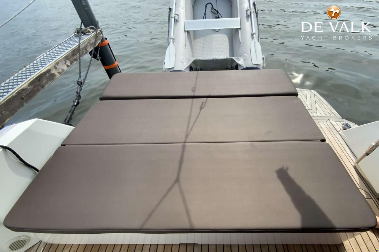 Galeon 300 Fly