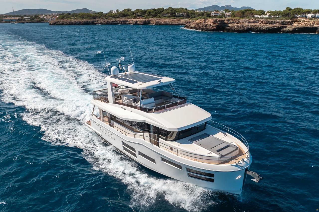 Beneteau Grand Trawler 62
