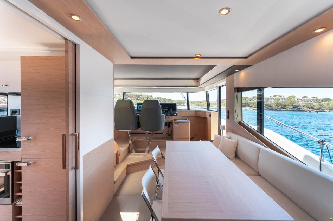 Beneteau Grand Trawler 62