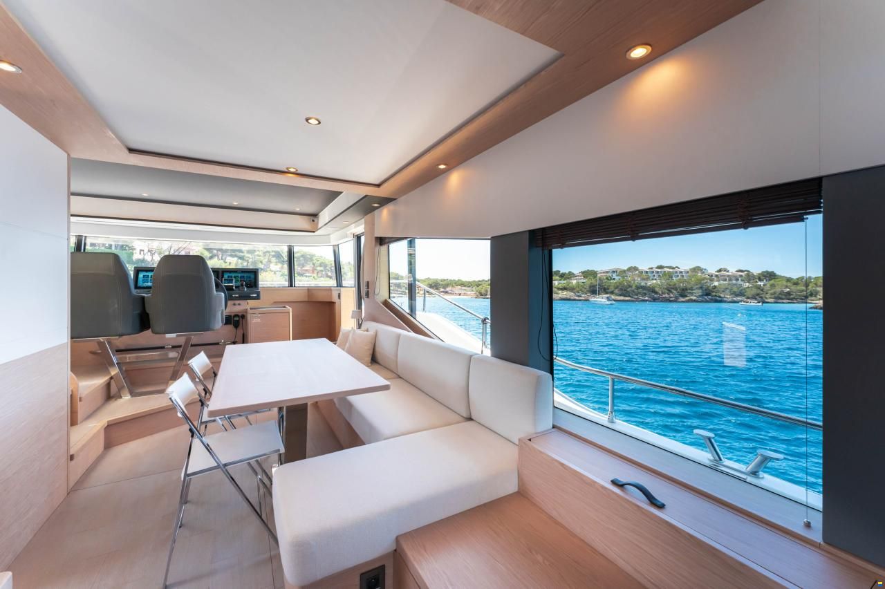 Beneteau Grand Trawler 62