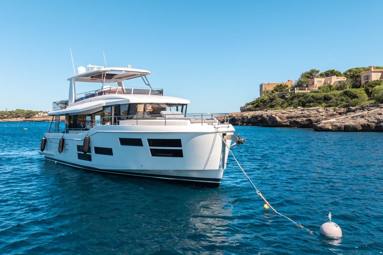 Beneteau Grand Trawler 62
