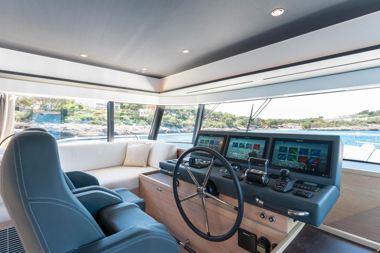Beneteau Grand Trawler 62