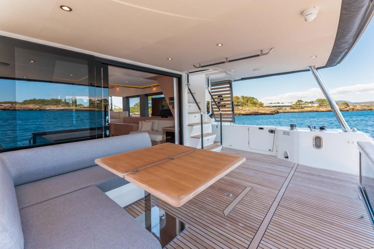 Beneteau Grand Trawler 62