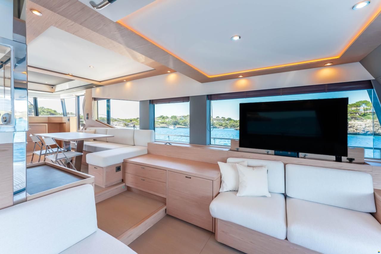 Beneteau Grand Trawler 62
