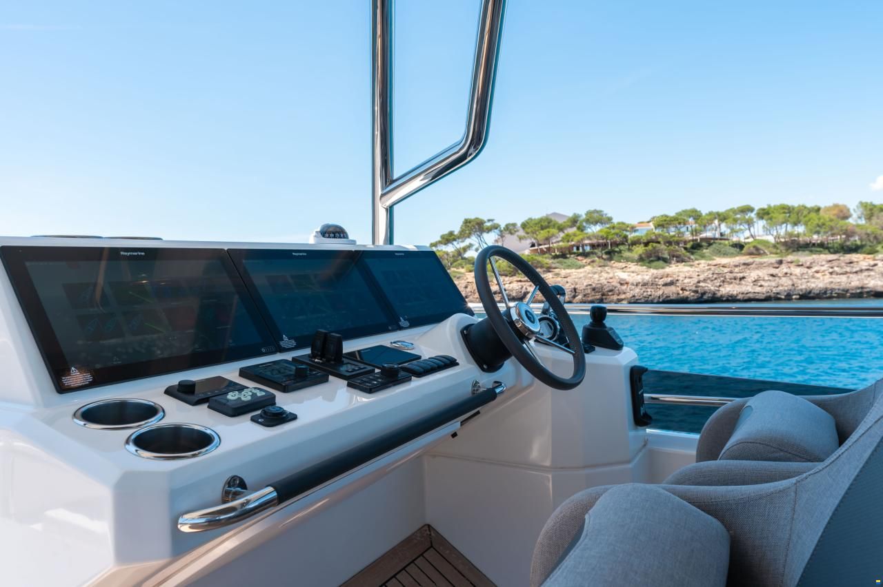 Beneteau Grand Trawler 62