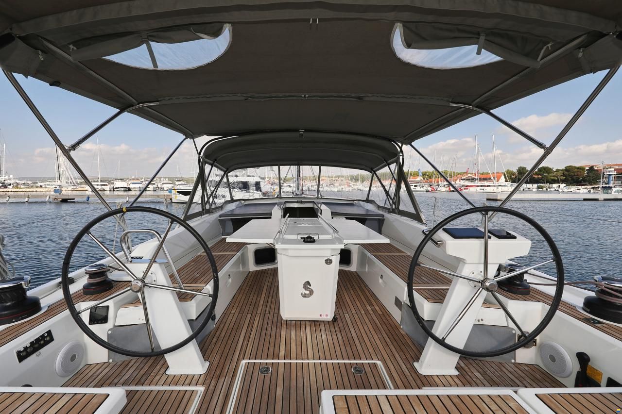 Beneteau Oceanis 51.1