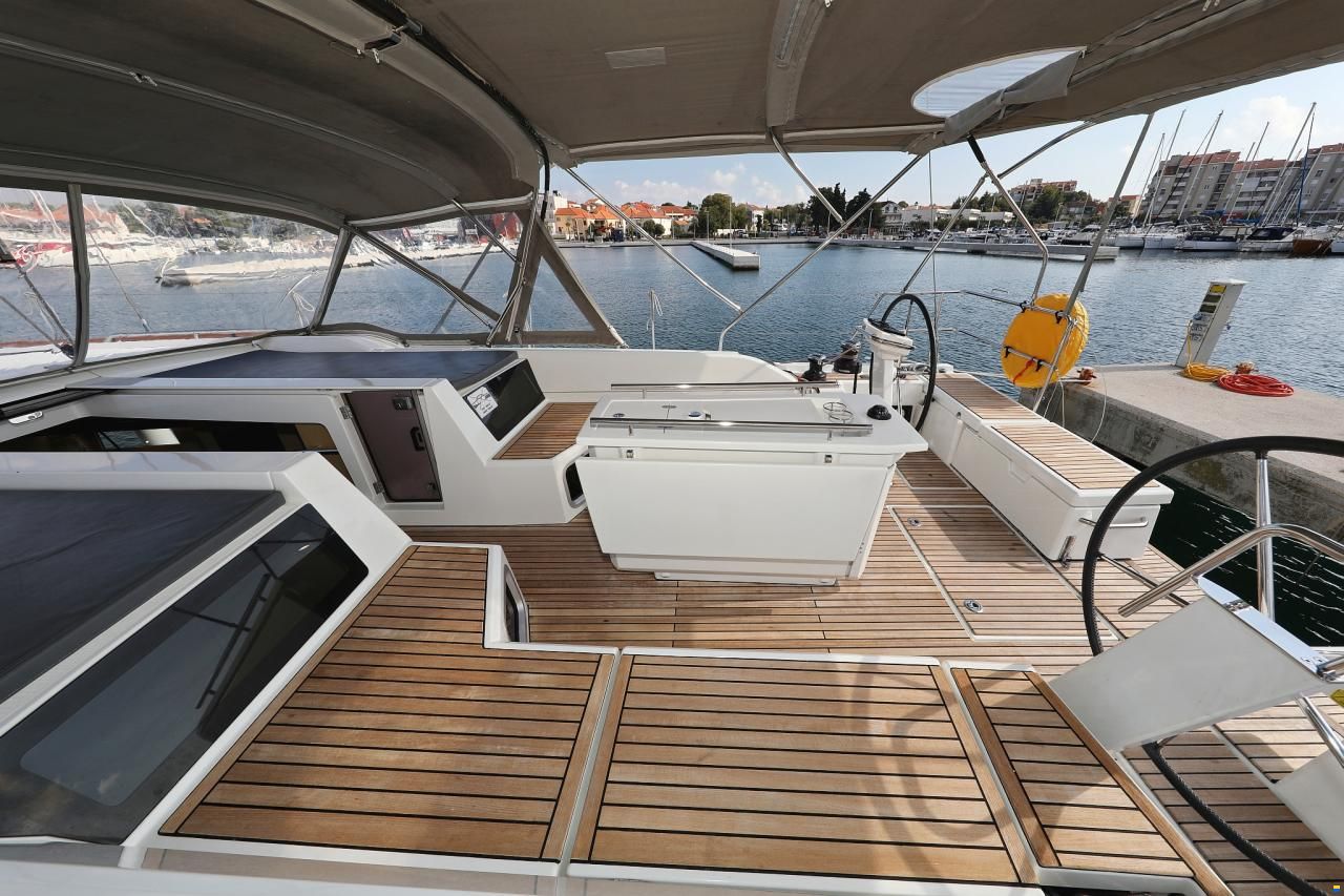 Beneteau Oceanis 51.1