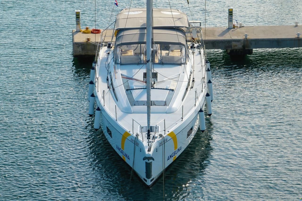 Beneteau Oceanis 51.1