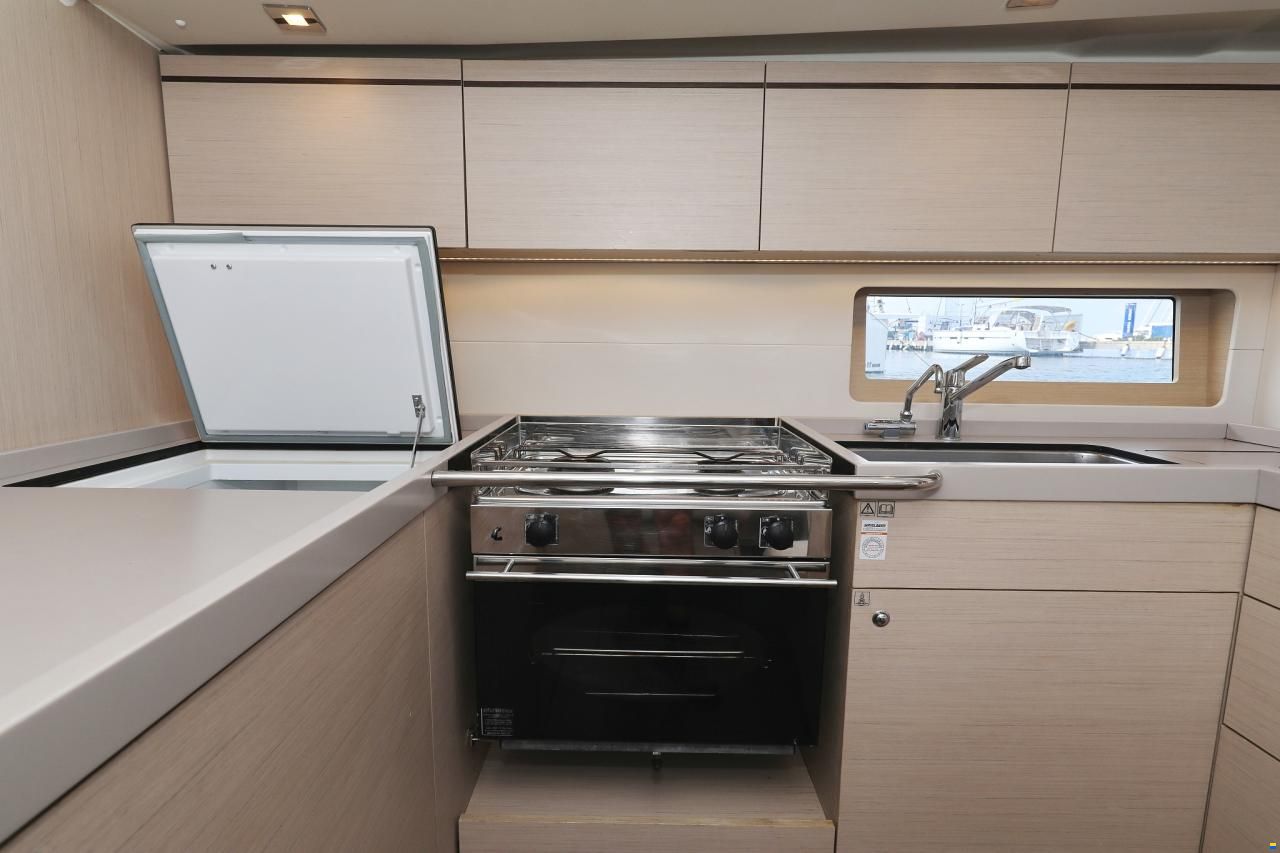 Beneteau Oceanis 51.1