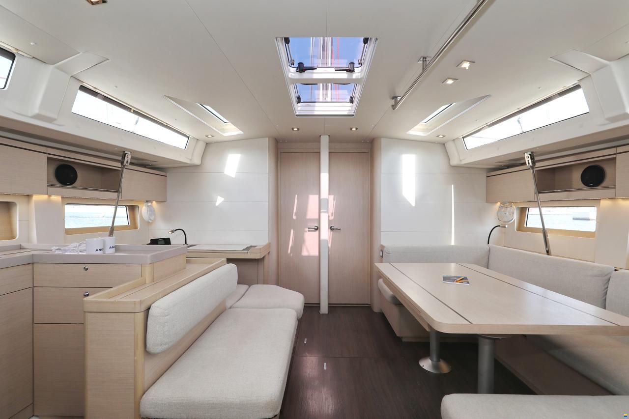 Beneteau Oceanis 51.1