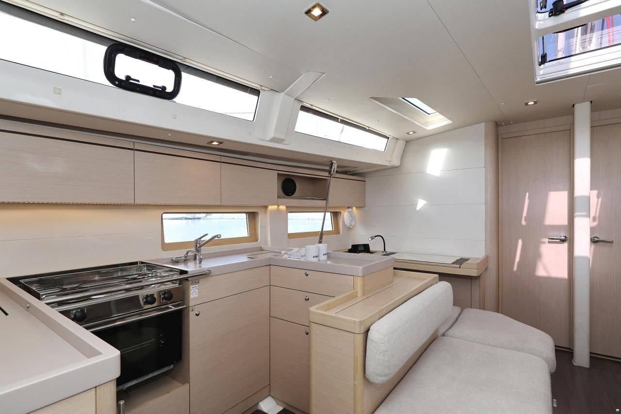 Beneteau Oceanis 51.1