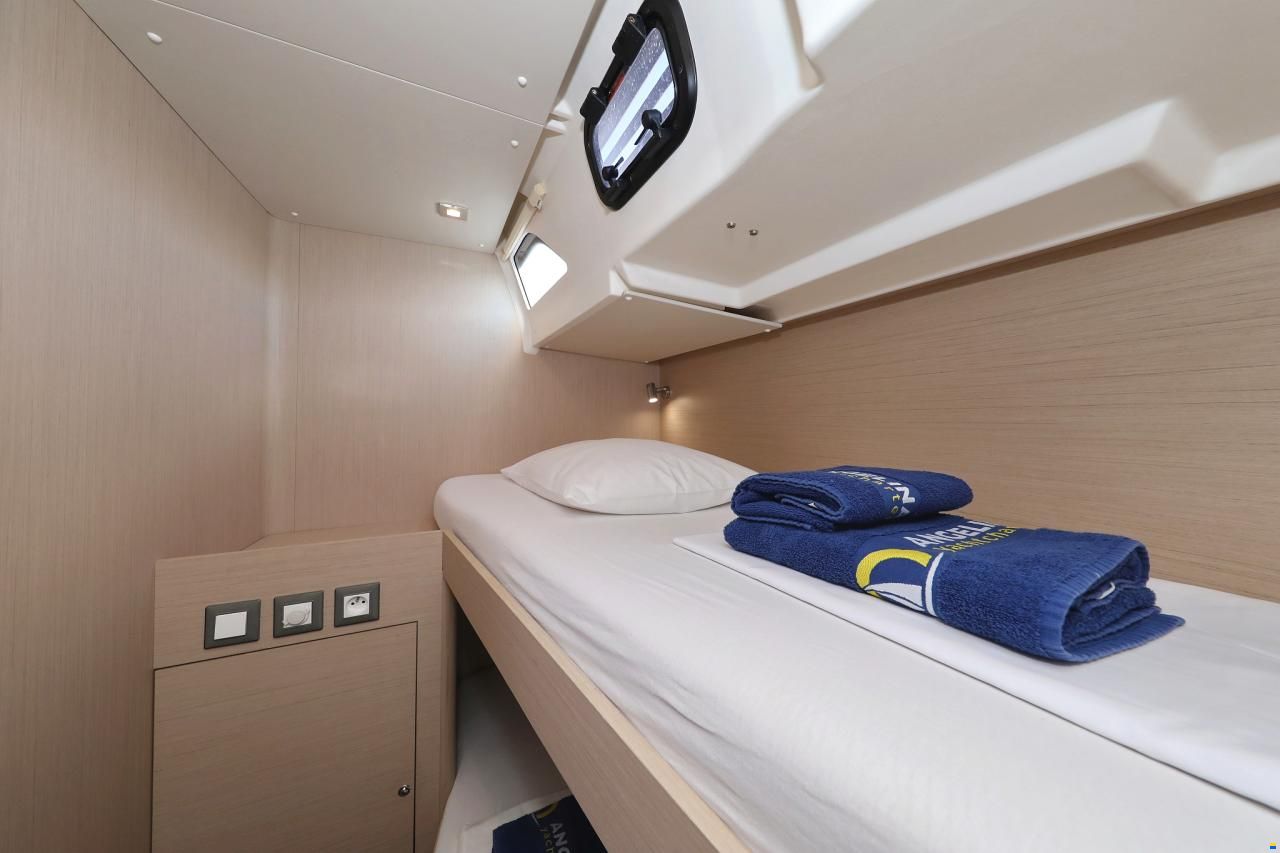 Beneteau Oceanis 51.1