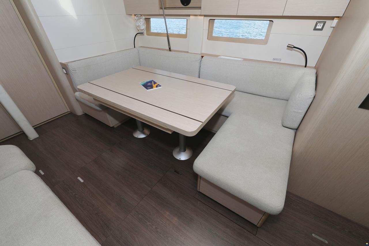 Beneteau Oceanis 51.1