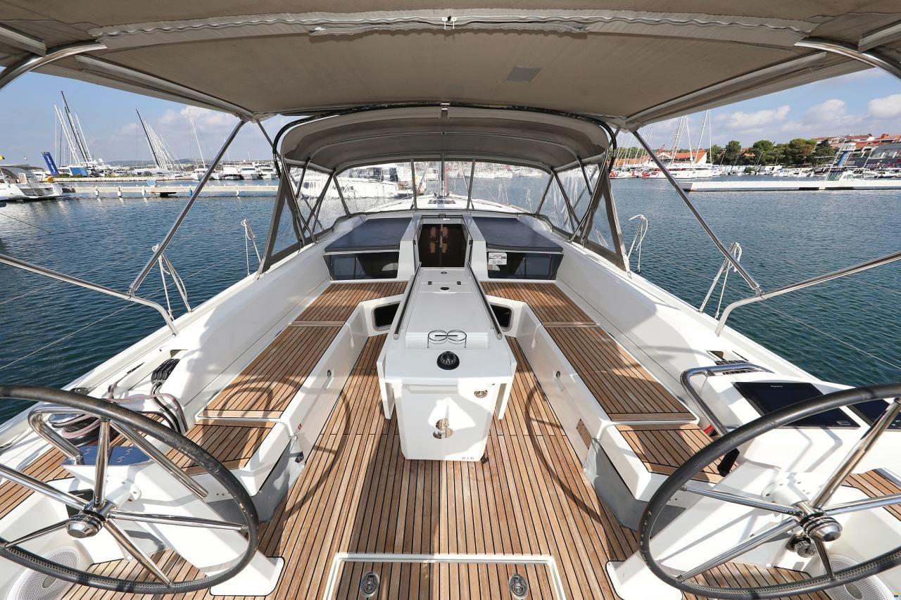Beneteau Oceanis 51.1