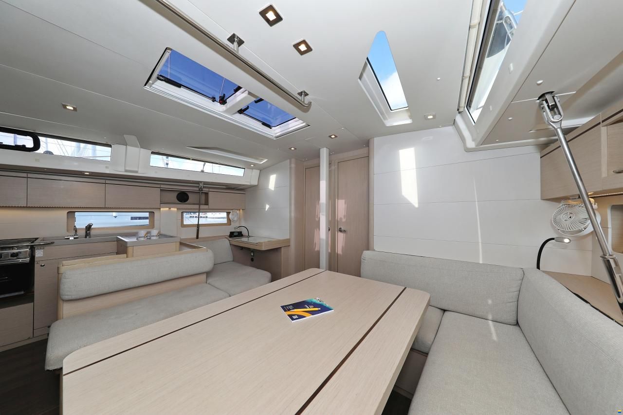 Beneteau Oceanis 51.1