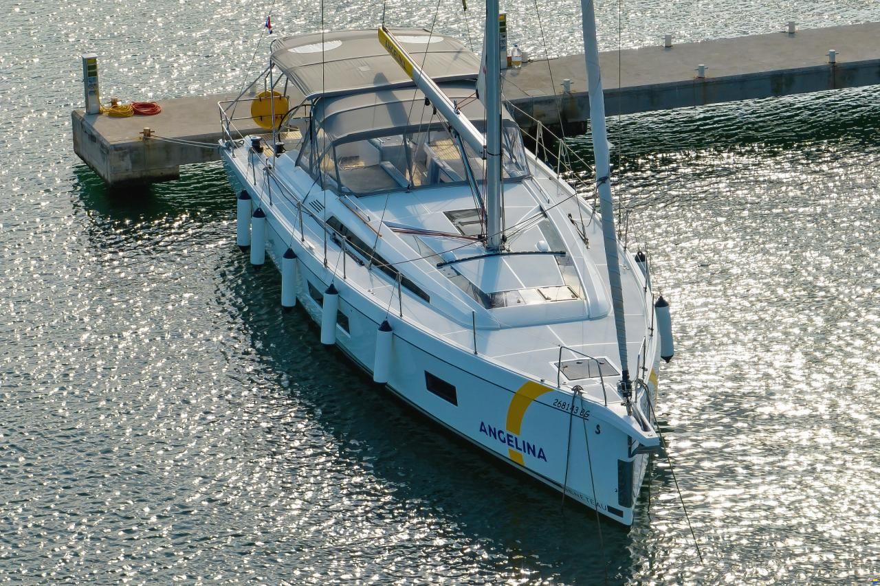 Beneteau Oceanis 51.1