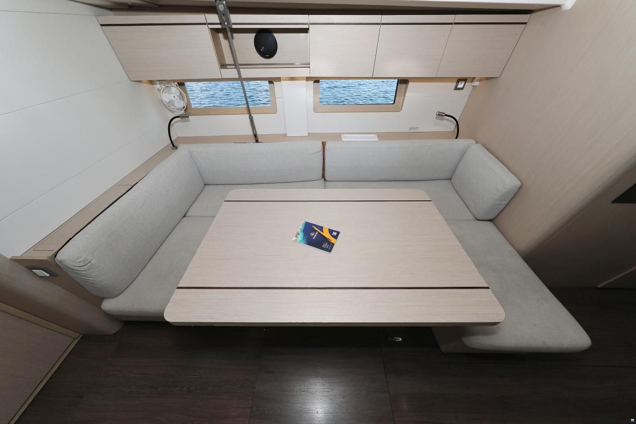 Beneteau Oceanis 51.1