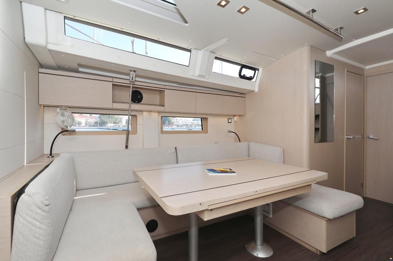 Beneteau Oceanis 51.1